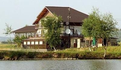 Restaurant Clubul Pescarilor Bucov