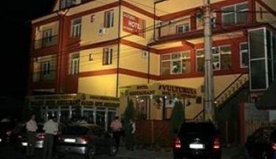 Hotel Vulturul Bradu