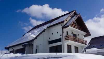 Pensiunea Chesa Montana Novaci