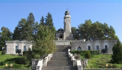 Mausoleul de la Mateias Arges