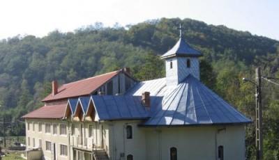 Manastirea Almaj Putna Caras-Severin