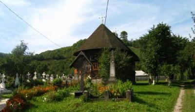 Biserica Schimbarea la fata din Valeni Neamt
