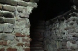 Castelul Corvinilor si mitul lui Dracula: Celula unde Vlad Tepes si-a pierdut mintile!