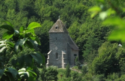 Biserica de la 1300, Sfantul din strana si sihastrul din munti: Misterioasa Manastire Colt din Retezat