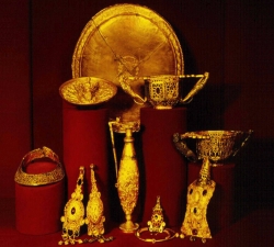 Istoria zbuciumata a celor mai faimoase piese din tezaurul romanesc: Closca cu puii de aur