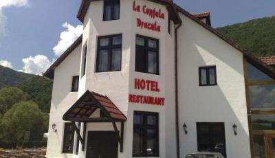 Restaurant La contele Dracula Suncuis