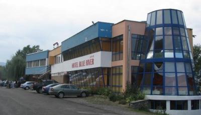 Restaurant Blue River Calimanesti