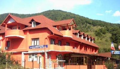 Pensiunea Perla Neagra Baile Herculane