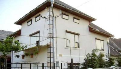 Pensiunea La Lenuta Langa Biserica Oncesti