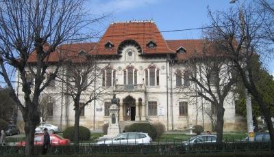 Casa de cultura Tudor Musatescu din Campulung Muscel Arges