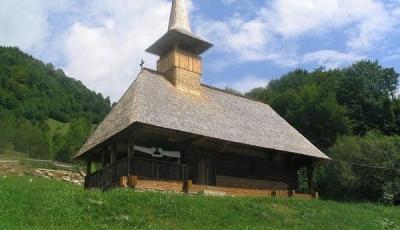 Biserica de lemn a manastirii Buna Vestire din Cormaia Bistrita-Nasaud