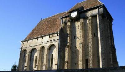 Biserica fortificata din Selistat