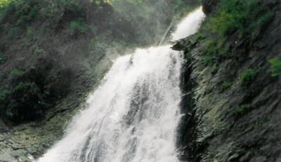 Cascada de la RachiteleCascada Valul Miresei Cluj