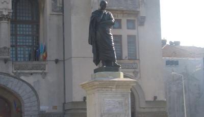 Statuia lui Ovidiu din Constanta Constanta