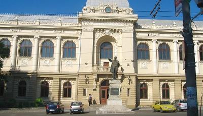 Statuia lui Mihail Kogalniceanu Iasi