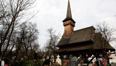 Biserica de lemn din Desesti Maramures