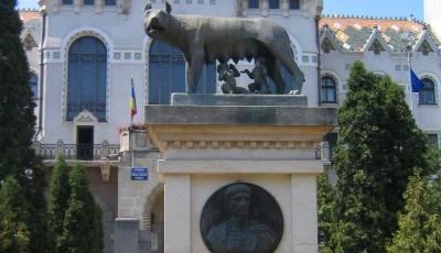 Statuia Lupoaicei Targu Mures Mures