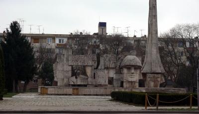 Monumentul Eroilor Romani din al Doilea Razboi Mondial Carei Satu-Mare