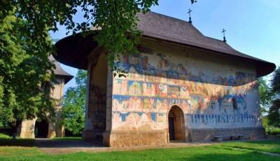 Biserica fostei Manastiri Arbore Suceava