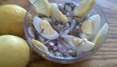 Salata de hamsii marinate