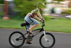 Zece kilometri de piste noi pentru biciclisti