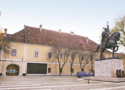 In Alba Iulia, la Palat