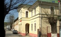 Cel mai vechi teatru din Romania, ridicat la Oravita, implineste 195 de ani (VIDEO)