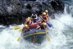 Sporturi extreme in Romania. Rafting – adrenalina pe ape involburate