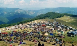 7.000 de oameni au participat in acest weekend la Targul de Fete de pe Muntele Gaina